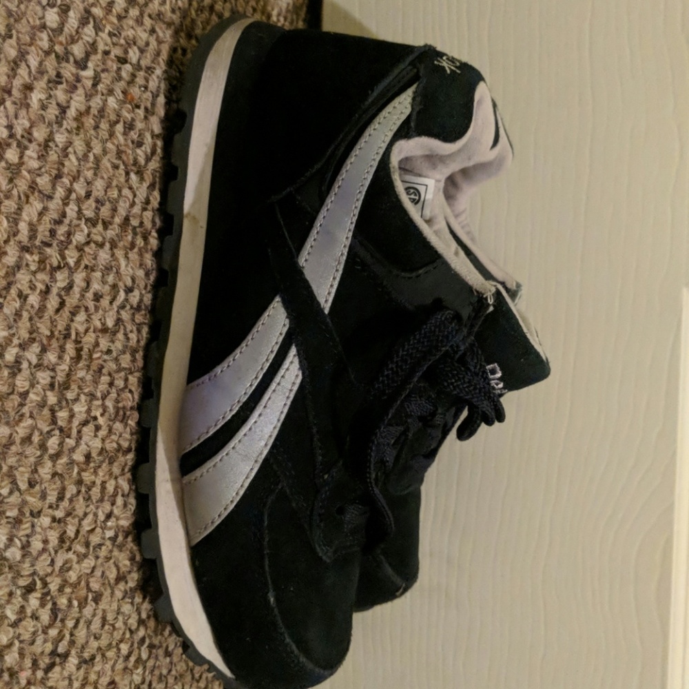 Reebok steel toe shoes